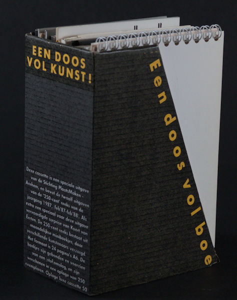 Een doos vol boeken. Een doos vol kunst!